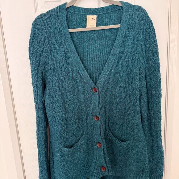 Far Away From Close Green Cardigan - Picture 2 of 5